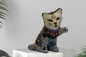 Ceramic 3D Pawing Cat Figurine 6”