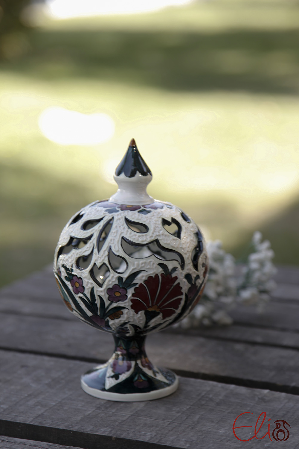 Ceramic Dome Candle Holder 9″